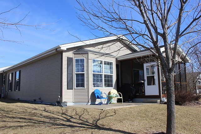 2nd image of 66 Rocking Horse Ln