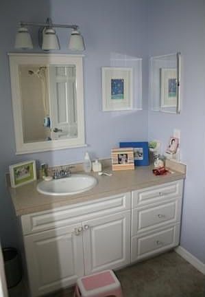 2nd bathroom with bathtub, completely remodeled.