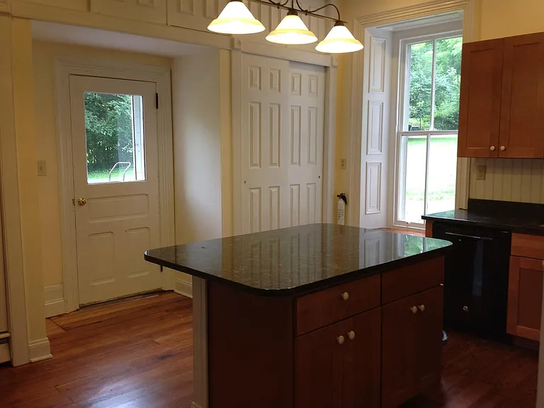 275 Mill Ln #4 — Photo 4
