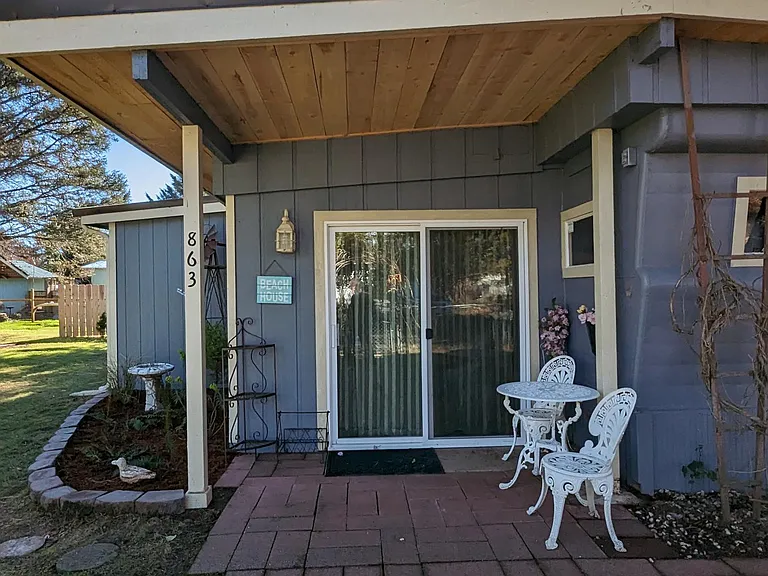 863 Trinidad Ct NE — Photo 4