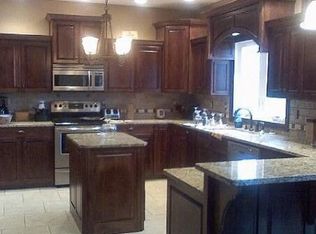 1215 E Buckskin Trl, Lima, OH 45807