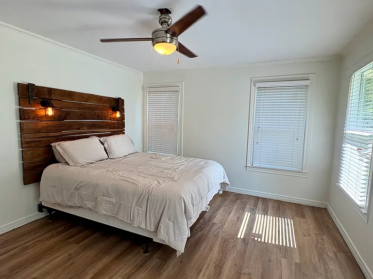 422 Ashley Ave — Photo 8
