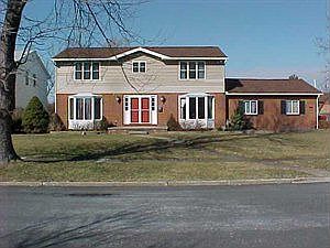 1st image of 158 Brookdale Dr