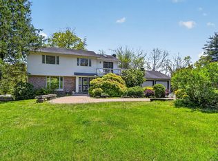 114 Featherbed Ln, Hopewell, NJ 08525