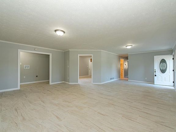 4th image of 8909 Channing Dr