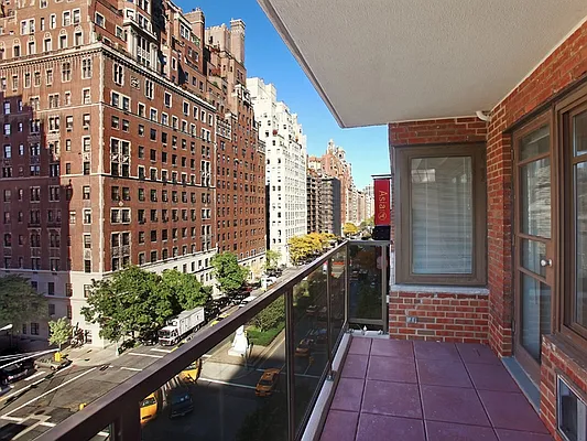 Rented by Sotheby's International Realty | media 4