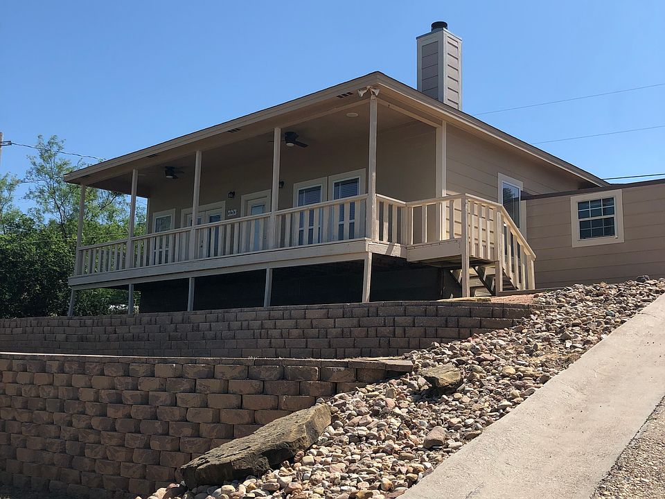 1st image of 2137 Hillside Dr