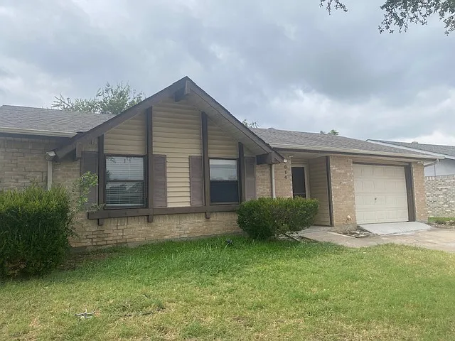 3 bed, 1277 sqft, $2,100 — Photo 2