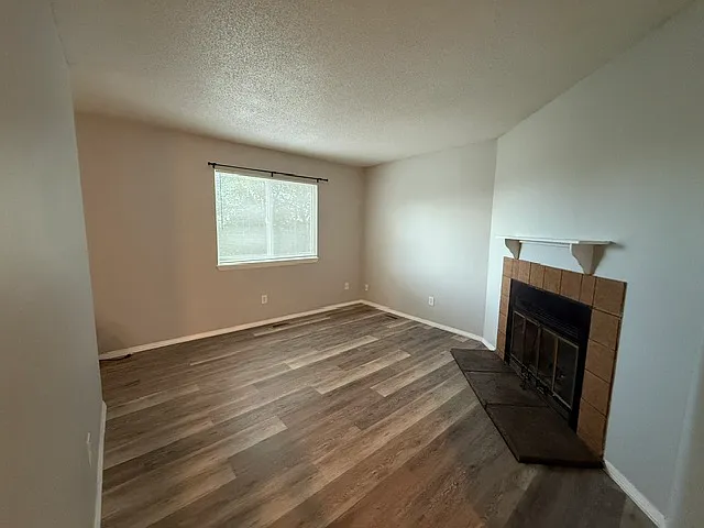 2 bed, 784 sqft, $1,495 — Photo 2