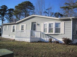 15 Hickory Ln, Mays Landing, NJ 08330