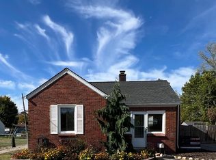 1147 Harrison St, Garden City, MI 48135