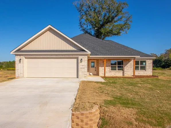 1088 Duke Dr, Bauxite, AR 72011