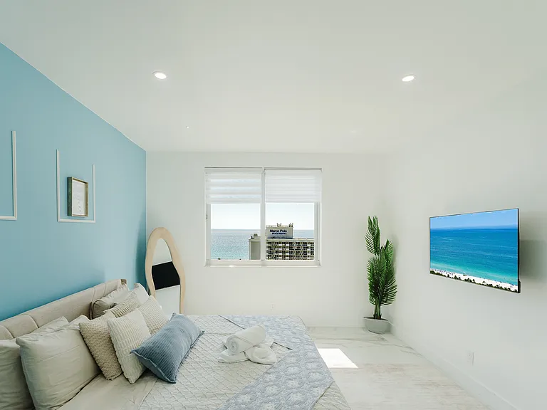 19370 Collins Ave #C — Photo 31