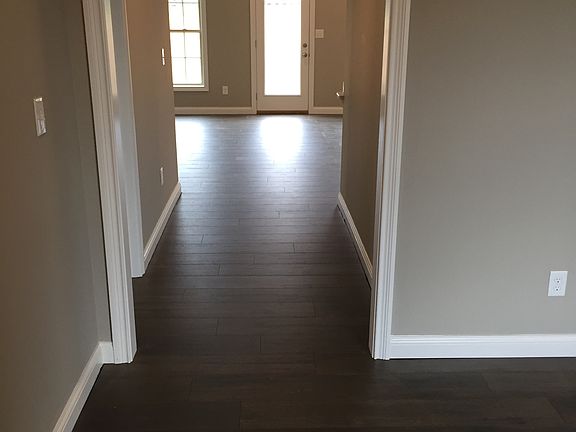 2nd image of 201 Manoah Ln