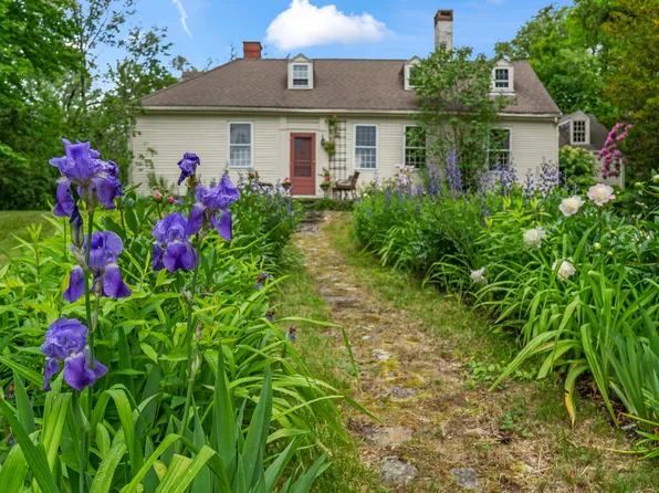 88 Bath Road, Wiscasset, ME 04578