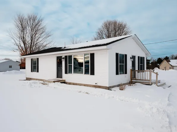 9557 Old M-72, Williamsburg, MI 49690