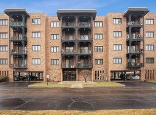 9335 Landings Ln UNIT 205, Des Plaines, IL 60016