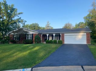10 Swindon Ct, Manchester, MO 63011