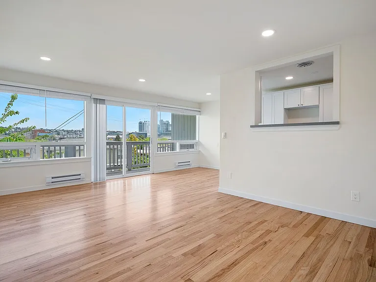 Bel Air Apartments — Photo 1