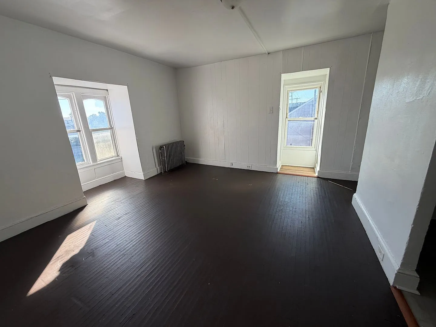 500 W Philadelphia St — Photo 2