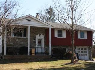 1335 Center St, Levittown, PA 19057