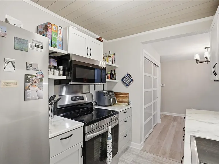 311 Forest St #2D — Photo 13
