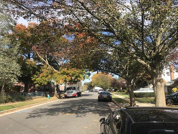 4th image of 1006 N 4th St