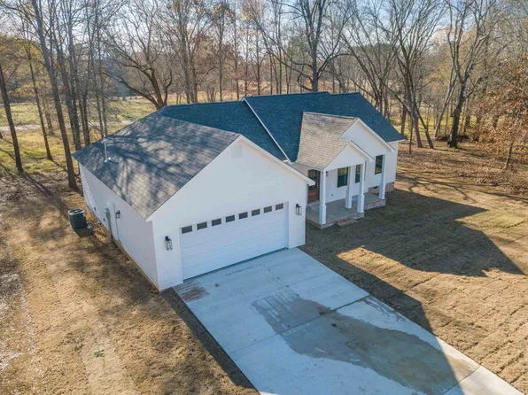 113 Braxton Ln, Corinth, MS 38834