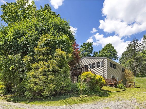 2nd image of 2404 Marble Ln