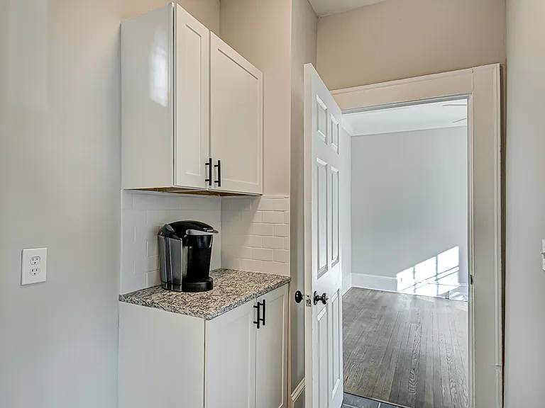 1240 E Sprague St #5 — Photo 8