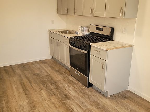 2nd image of 118 Scribner Ave #2