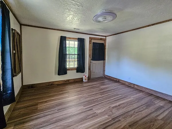 147 Weaver Creek Rd — Photo 24