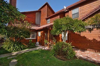 1st image of 700 Santa Cruz Ln