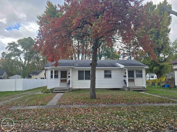 825 Summer St, Algonac, MI 48001