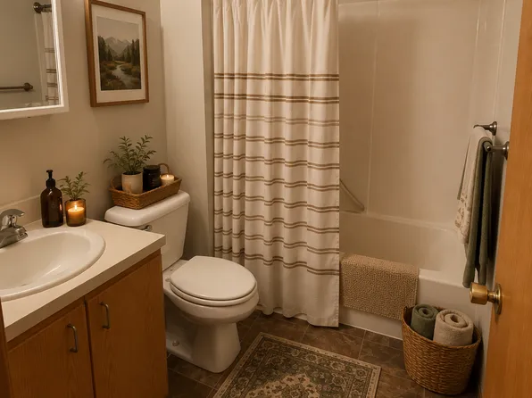 406 S 3rd St #3, Selah, WA 98942