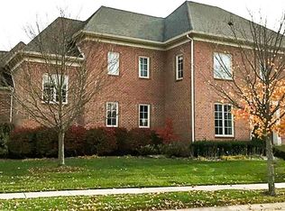 6647 E Deerfield Dr, Zionsville, IN 46077