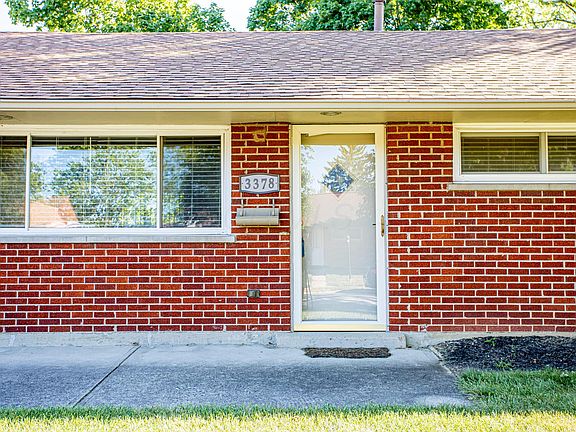 2nd image of 3378 Stephen Dr S