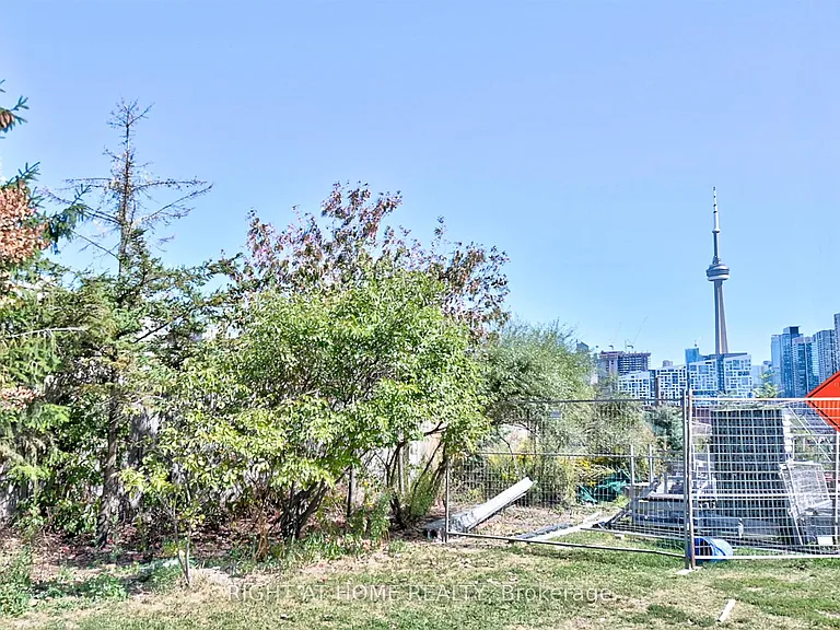 22 Western Battery Rd #109 — Photo 18