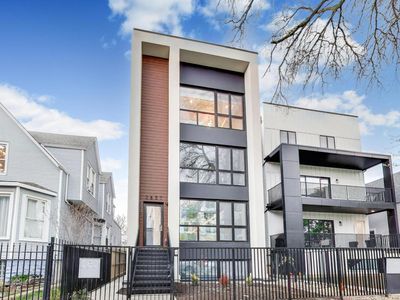 2637 N Emmett St #3, Chicago, IL, 60647