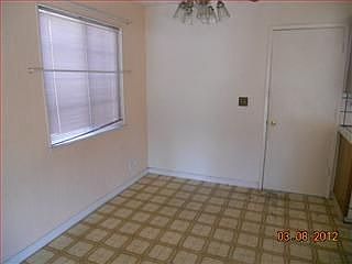 5th image of 975 Fleming Ave