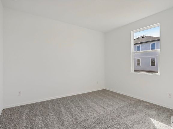 4th image of 2260 Broadbrook Dr