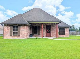 11252 Boudreaux Rd, Gonzales, LA 70737