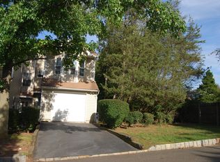 11 Leahy Ct, Somerset, NJ 08873