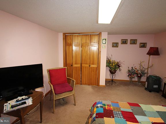 4th image of 25026 Old Valley Pike