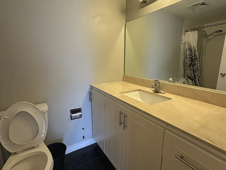 5765 Yonge St #910 — Photo 10