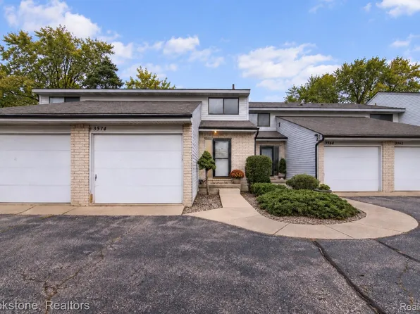 3574 W Walton Blvd #2, Waterford, MI 48329