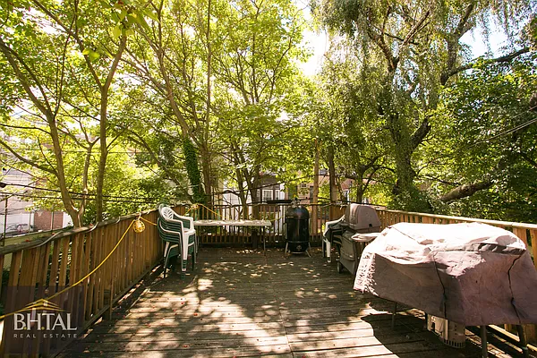 Sold by B.H. TAL Real Estate | media 11