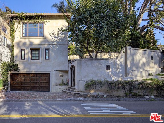 3rd image of 2880 Nichols Canyon Rd