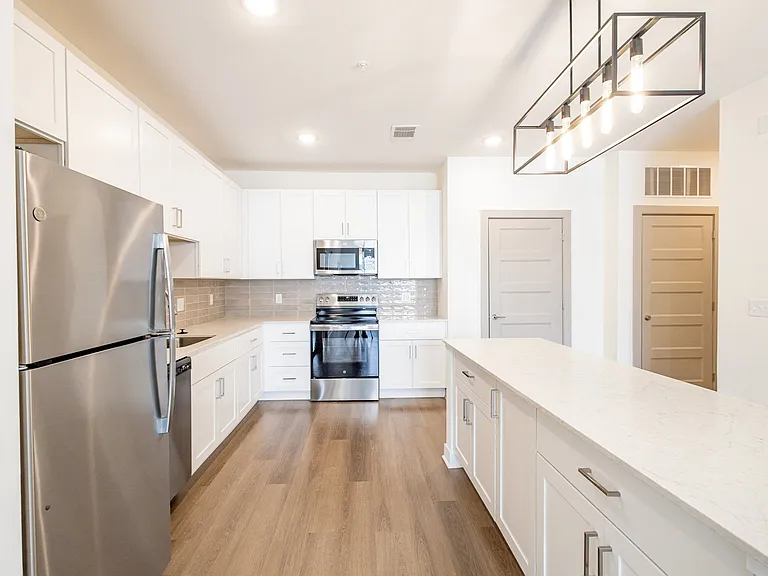 Allure Apartments — Photo 49