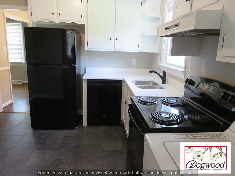 8090 Dunwoody Rd — Photo 7